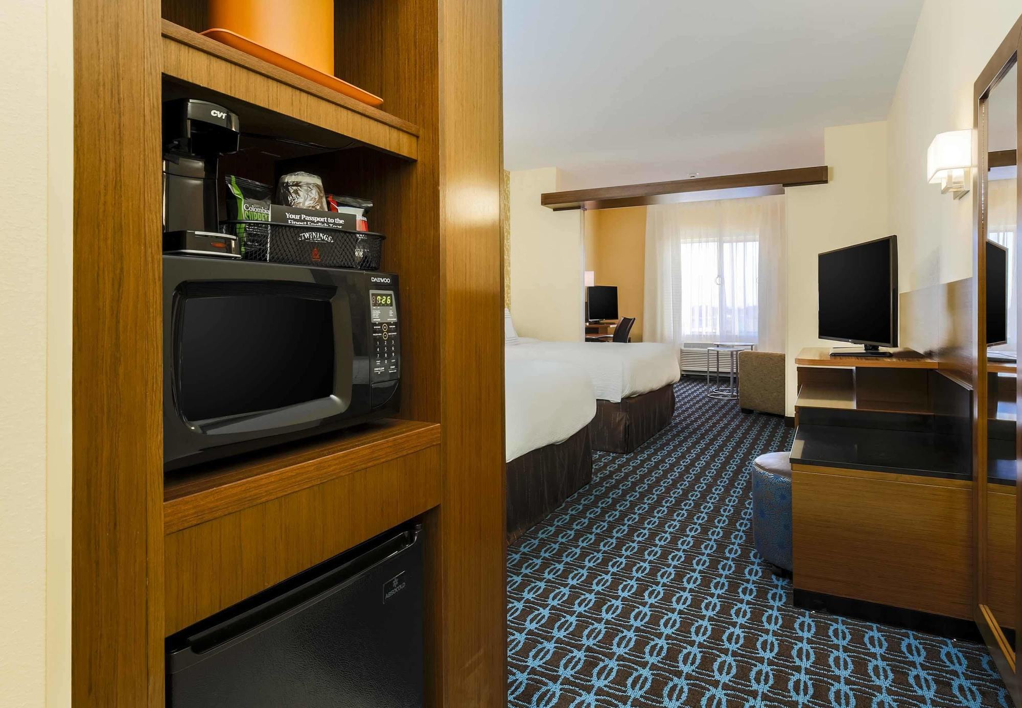 Fairfield Inn & Suites By Marriott Пекос Екстериор снимка