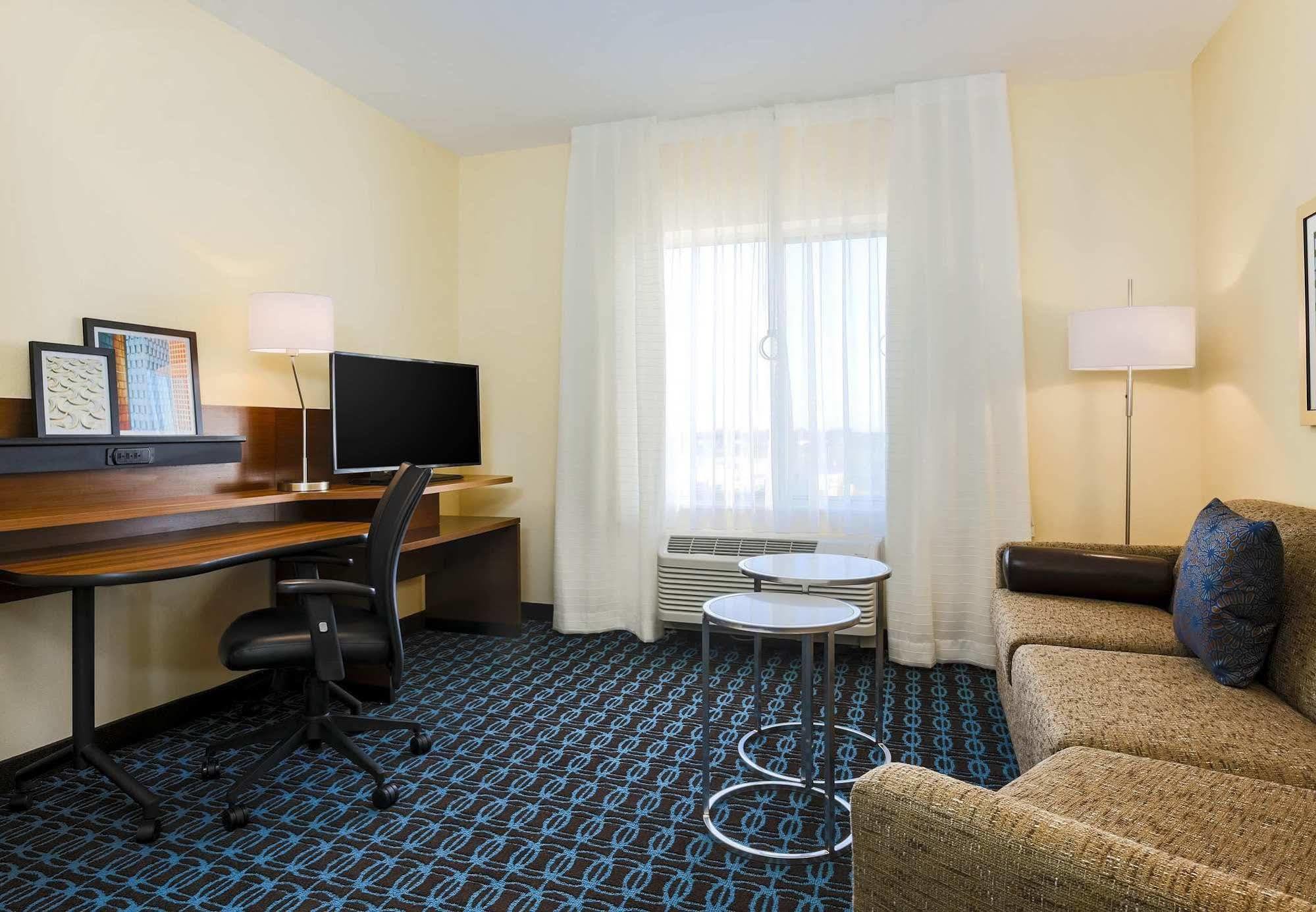 Fairfield Inn & Suites By Marriott Пекос Екстериор снимка